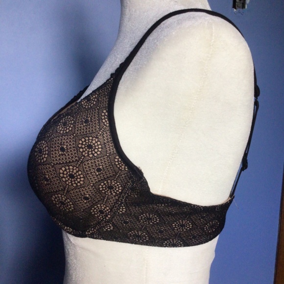 Luleh Black Padded Lace Bra - Picture 4 of 5